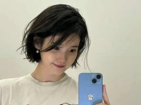 IU 'xả kho' loạt ảnh tóc ngắn làm quà Trung thu khiến fan thích thú