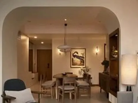 Những đường cong làm mềm căn hộ của gia đình bốn người