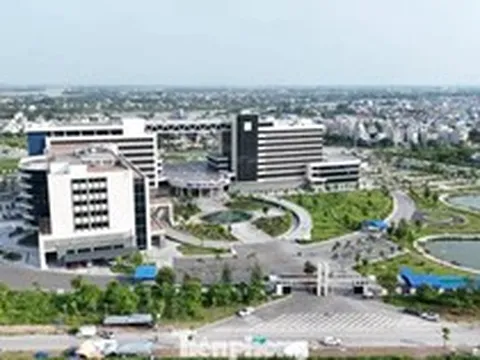Thông tin mới về công trình bệnh viện 1.800 tỷ đồng ở Ninh Bình phải dùng xô, chậu hứng nước