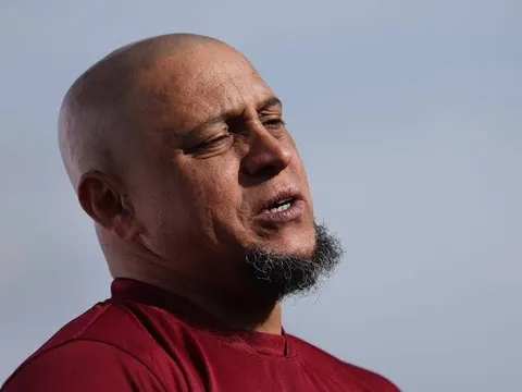 Roberto Carlos gần mất trắng khối tài sản 133 triệu bảng