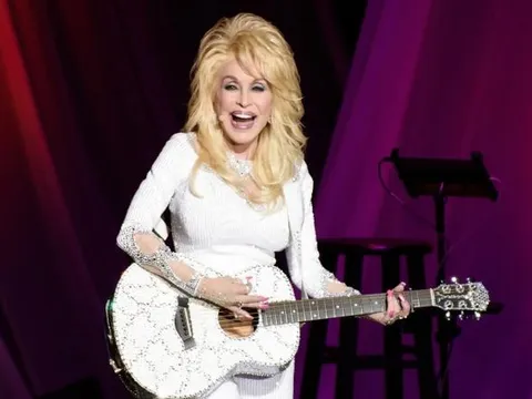 Dolly Parton đã hát bằng cả trái tim trước khi qua đời
