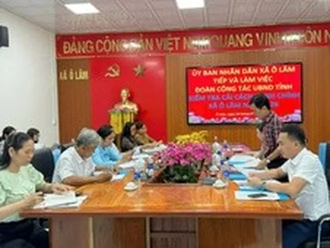 Người dân An Giang làm thủ tục hành chính không phụ thuộc địa giới