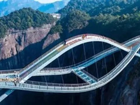 Tên là cầu Như Ý nhưng nhìn đã thấy thót tim