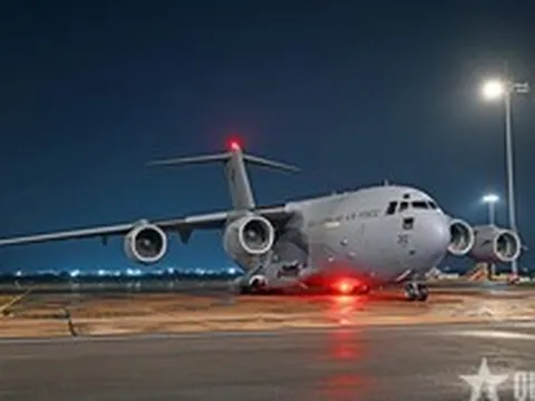 Một máy bay khổng lồ sải cánh dài 52m, cao gần 17m vừa đáp Tân Sơn Nhất, không thấy trên web theo dõi chuyến bay, làm nhiệm vụ đặc biệt liên quan Việt Nam