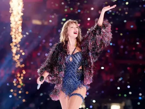 Travis Kelce không thể có mặt tại VMAs 2026 cùng Taylor Swift vì lý do đặc biệt