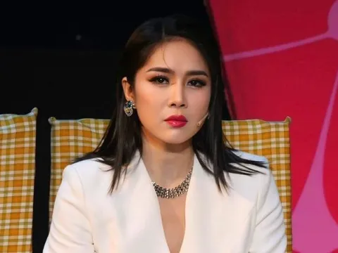 Diễn viên Lê Phương báo tin tang sự