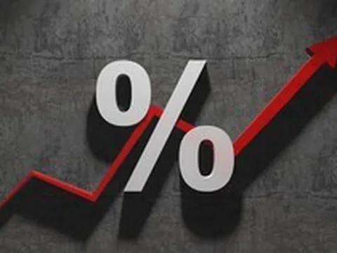 Một ngân hàng tăng lãi suất của loạt thẻ tín dụng lên gần 48%/năm