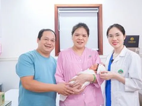 10 năm mong con, gom trứng với mini IVF và cái kết ngọt ngào
