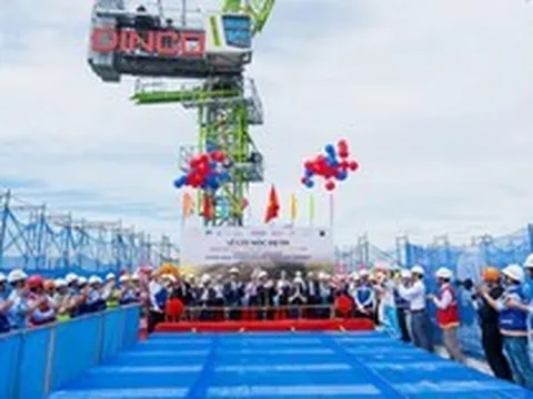 Hoàn thành cất nóc chung cư tháp đại dương Aqua Tower