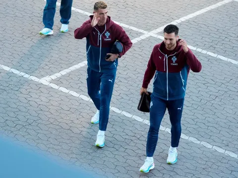 Ronaldo có sai khi rời tuyển?