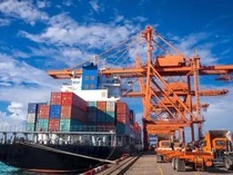 Doanh nghiệp mắc kẹt giữa ‘bão giá’ đúng dịp tăng tốc cuối năm