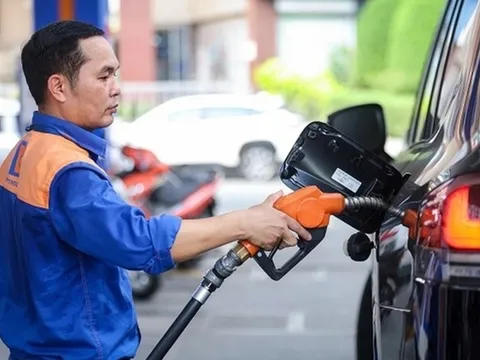 Kéo dài thời hạn áp dụng ưu đãi thuế xăng dầu đến hết năm 2026