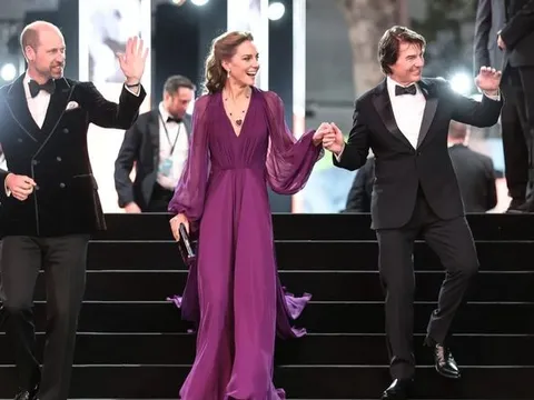 Tom Cruise khen Hoàng tử William khi chọn cưới Kate Middleton
