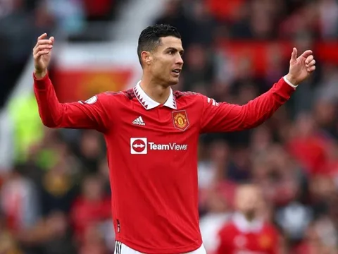 Mâu thuẫn khiến Ronaldo rời MU được nhắc lại