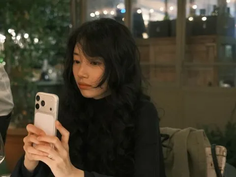 Suzy khoe nhan sắc mặt mộc, xứng danh 'tình đầu quốc dân'