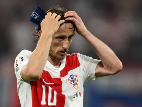 Thất bại khiến Modric xấu hổ lần đầu sau 20 năm