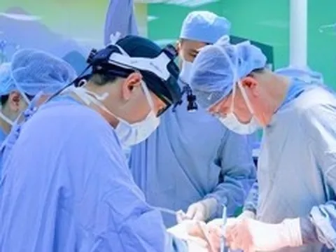 Phẫu thuật tái tạo vú tức thì giúp bệnh nhân không còn mặc cảm khi tỉnh dậy