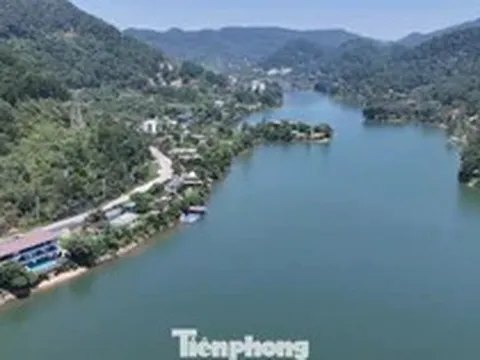 Khởi tố 2 chủ homestay lấn chiếm đất rừng ven hồ Đồng Đò