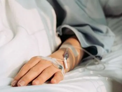 Có dấu hiệu này suốt nửa năm nhưng không đi khám, người phụ nữ 35 tuổi mắc ung thư giai đoạn cuối
