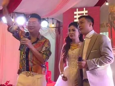 Đàm Vĩnh Hưng hát chúc phúc ở đám cưới Hoài Lâm
