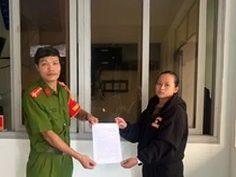 Chị Trần Thị Hải Yến đến trình báo, công an lập tức xác minh giao dịch chuyển khoản 20.920.000 đồng từ tài khoản VietinBank