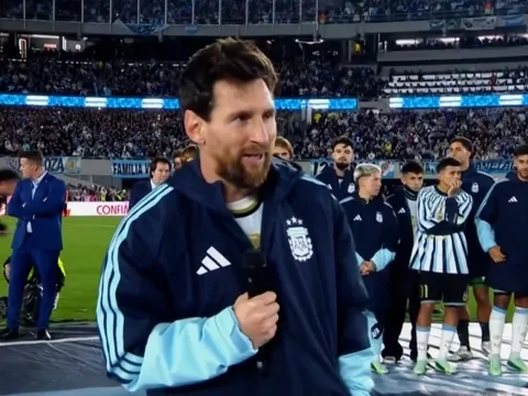 Bài phát biểu xúc động cả Argentina của Messi