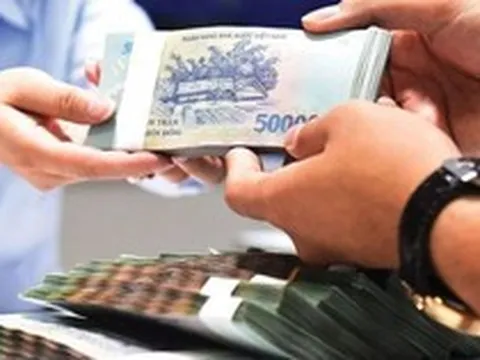 Vợ bị nợ xấu, chồng có vay ngân hàng được không?