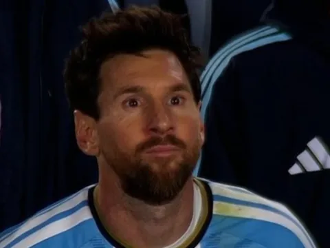 Cảnh xấu hổ trong ngày chia tay của Messi
