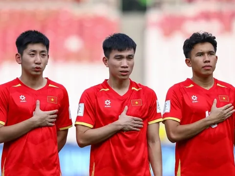 Tuyển Việt Nam chật vật giữ hạng trên BXH FIFA