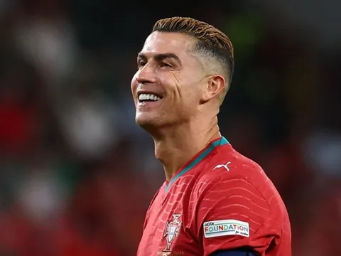 Ronaldo trị giá 850 triệu euro khiến Bồ Đào Nha khó buông