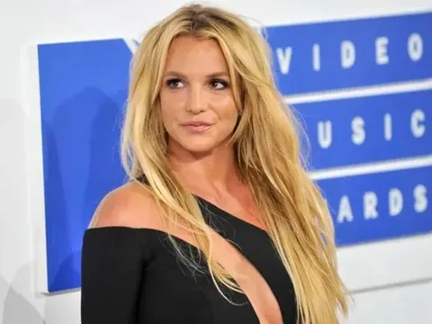 Britney Spears gây chú ý khi xuất hiện bên hai con trai sau nhiều sóng gió