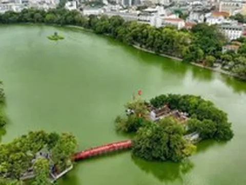 Những công trình biểu tượng rợp sắc cờ mừng ngày Giải phóng Thủ đô