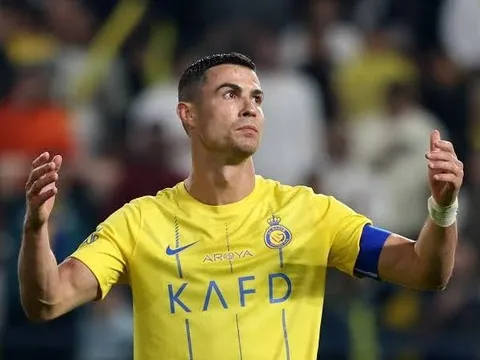 Ronaldo chạm mốc 980 bàn