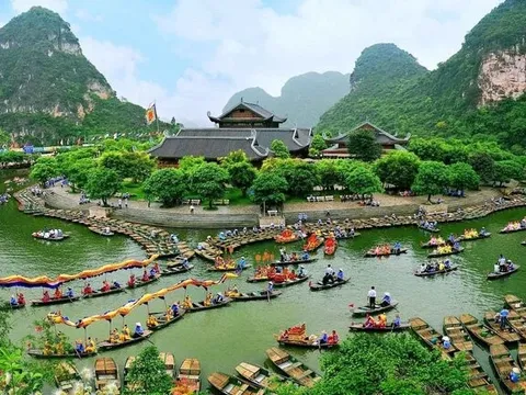 Đề xuất cơ chế, chính sách đặc thù phát triển du lịch trở thành ngành kinh tế mũi nhọn trong kỷ nguyên mới