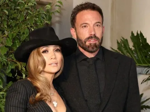 Ben Affleck bất ngờ nhắc về Jennifer Lopez sau 2 năm ly hôn
