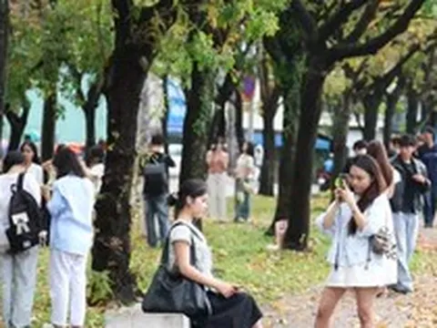 Không có quỹ dự phòng, thiếu kỹ năng quản lý tài chính, người trẻ tiêu gì mà 'cháy túi'?