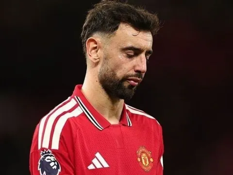 Bruno Fernandes giận dữ