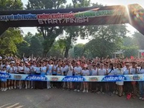 Gần 2.000 người chạy lan tỏa thông điệp vì môi trường không khói thuốc