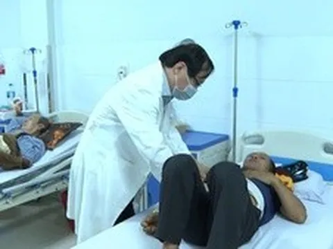Công an điều tra vụ hàng chục người ngộ độc sau ăn bánh mỳ ở Quảng Ngãi