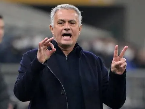 Mourinho lo ngại bất ổn tại Real