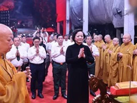 Cầu siêu cho anh linh 731 liệt sĩ trước giờ truy điệu, an táng