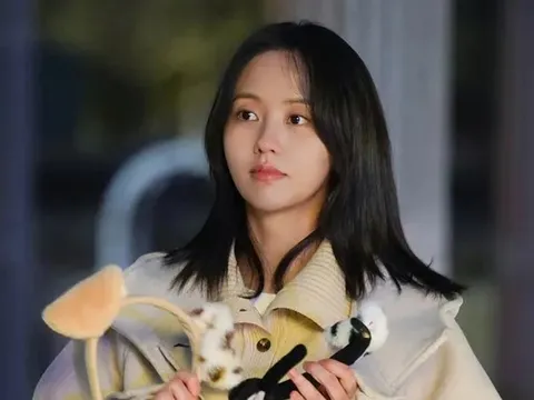 Ảnh hậu trường đẹp lung linh của 'tình đầu quốc dân' Kim So Hyun