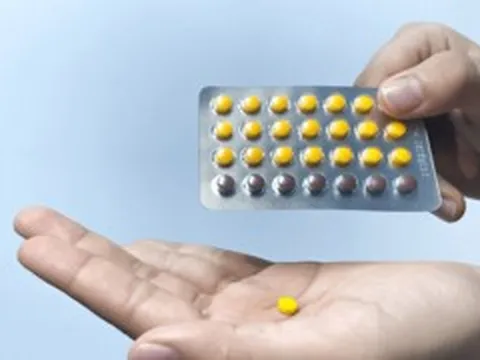 Tự dùng thuốc tránh thai 10 tháng, người phụ nữ 36 tuổi bị thuyên tắc phổi