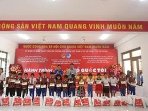 Hành trình sẻ chia, tri ân trên miền đất lửa Quảng Trị