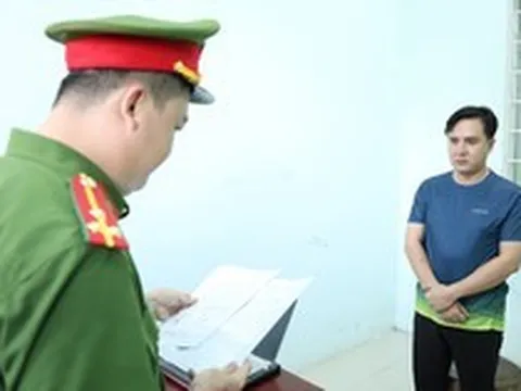Bắt tạm giam Giám đốc phòng giao dịch ngân hàng SN 1991