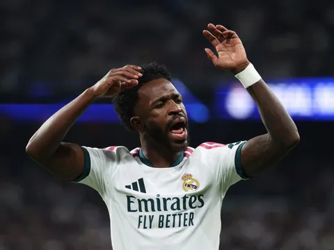 Vinicius lỡ El Clasico