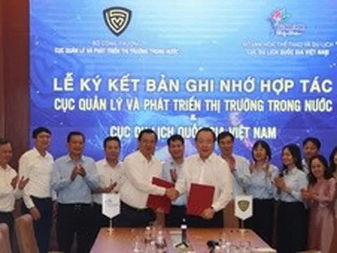 Hợp tác phát triển du lịch mua sắm, mở rộng đầu ra cho hàng Việt