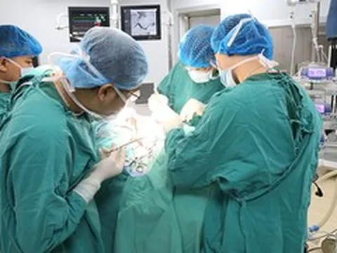 Bác sĩ tuyến tỉnh làm chủ kỹ thuật khó, 'hồi sinh' 20 trái tim trong một tháng