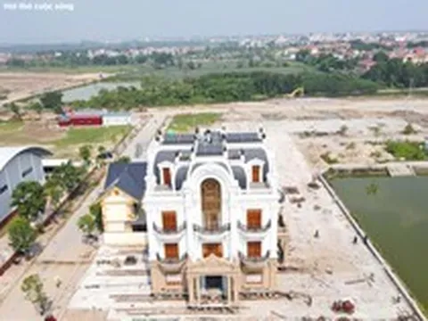 Biệt thự 4 tầng ở Bắc Ninh 'cập bến' sau hành trình di dời 200m