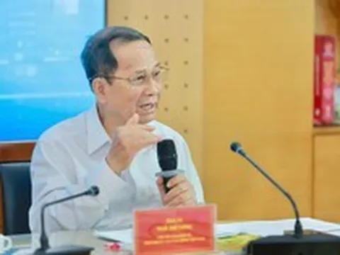 "2 vợ chồng thu nhập 30 - 40 triệu/tháng có thể mất 30 năm nhịn ăn uống mới mua được nhà, đừng vì sĩ diện phải sở hữu nhà mà mua bằng mọi giá"